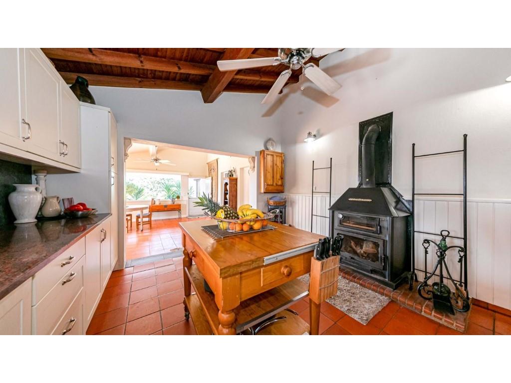 Equestrian centre with 3 bed country house and lake view near Ourique
