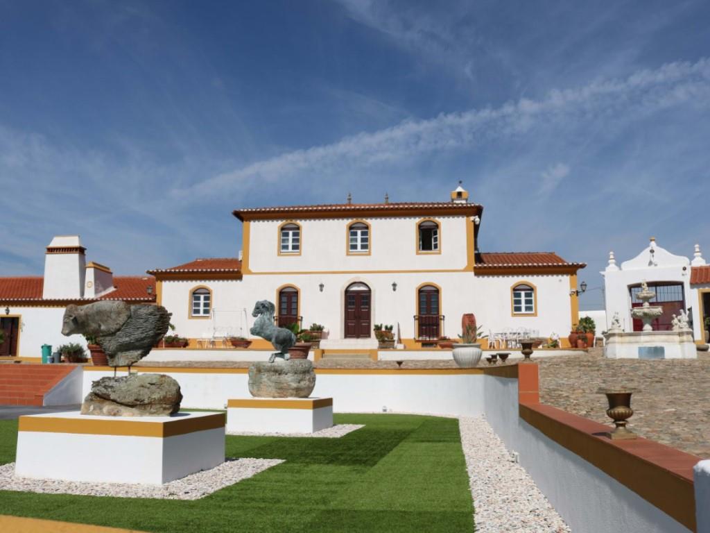 An Alentejo property from the 19th century with 12.2 hectares