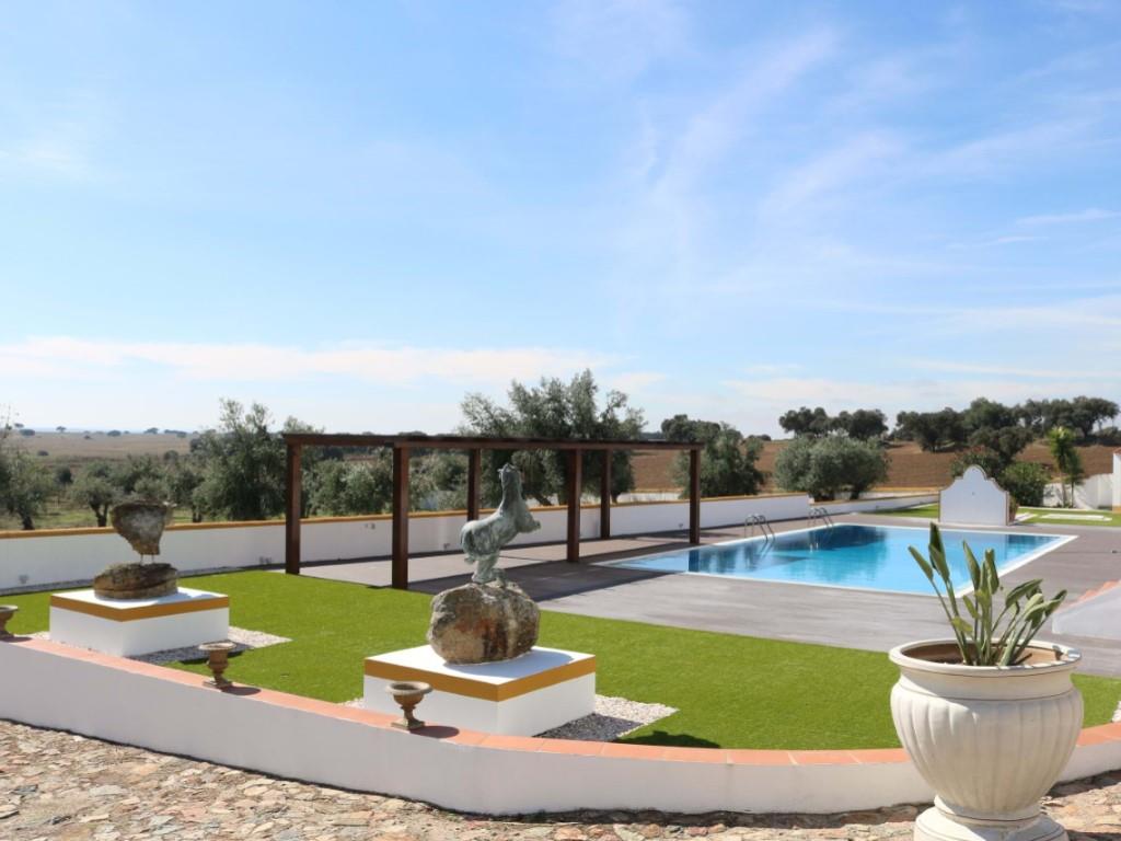 An Alentejo property from the 19th century with 12.2 hectares