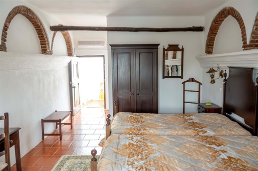 Rural tourism business opportunity located in the charming village of Arraiolos, in the heart of the