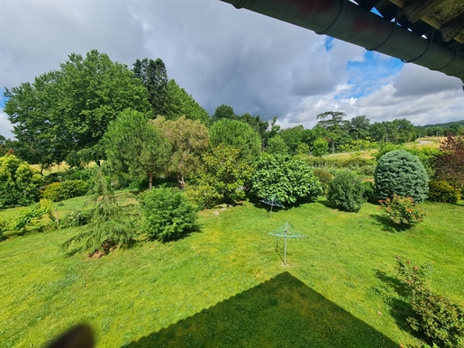 House 148 m2 for 4.5 hours with well, pond and outbuildings