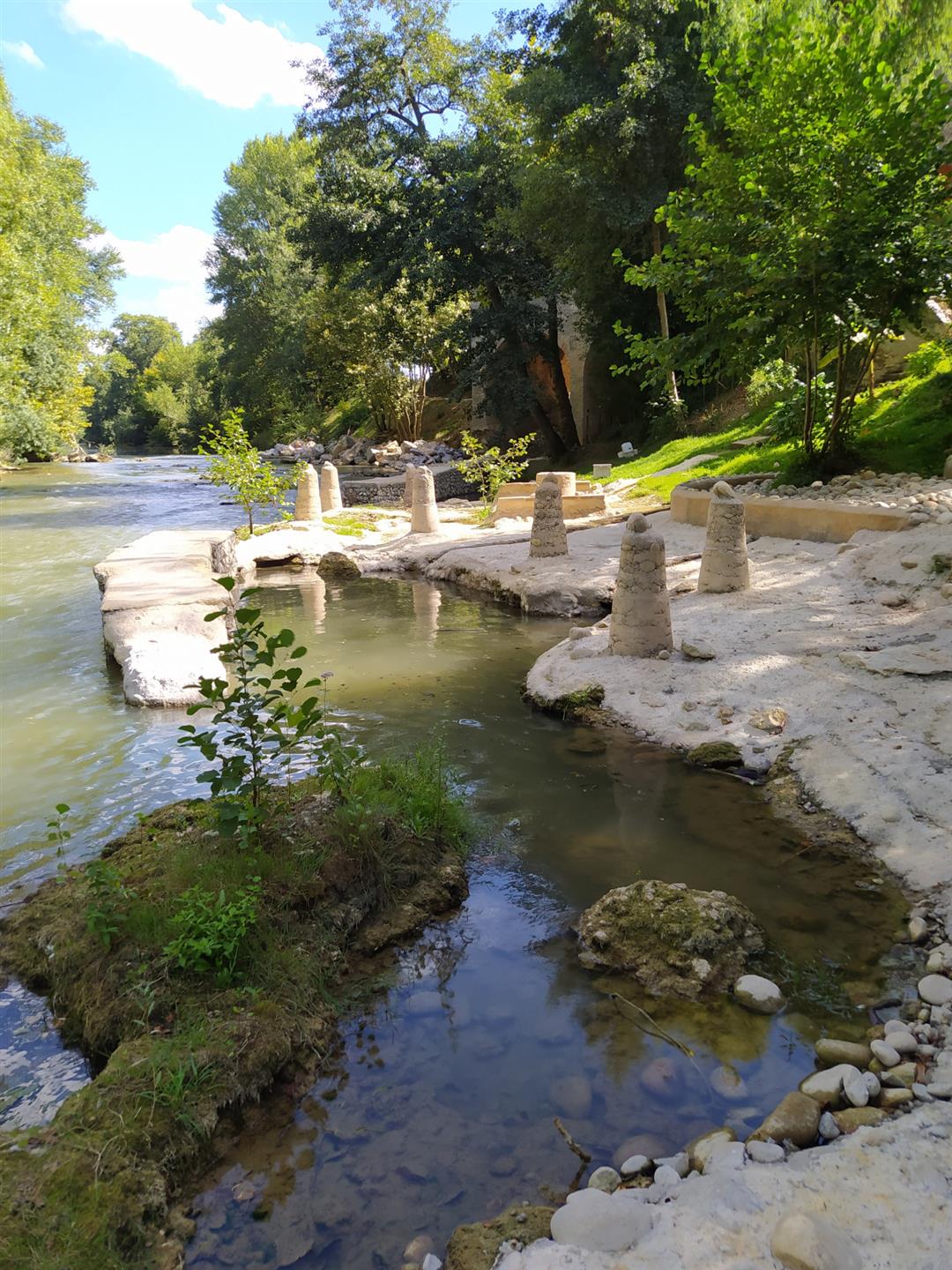 650 m2 mill with swimming pool and outbuildings in Mazères 09270