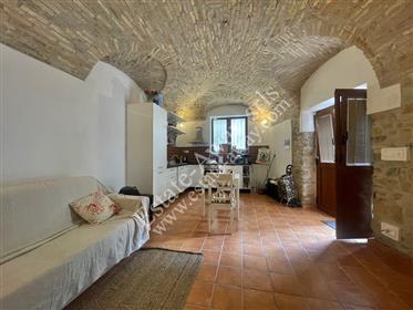 Completely renovated flat for sale in the historical centre of Bordighera.