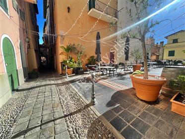 Renovated apartment for sale in the historical centre of Bordighera.