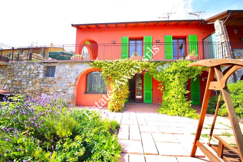 For Sale – Semi-Detached House with Sea View and Garden in Seborga 
