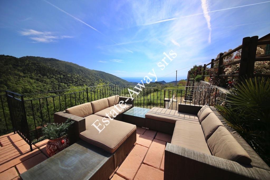 For Sale – Semi-Detached House with Sea View and Garden in Seborga 