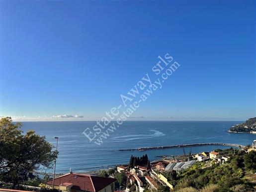 Flat land with sea view for sale in Ospedaletti.