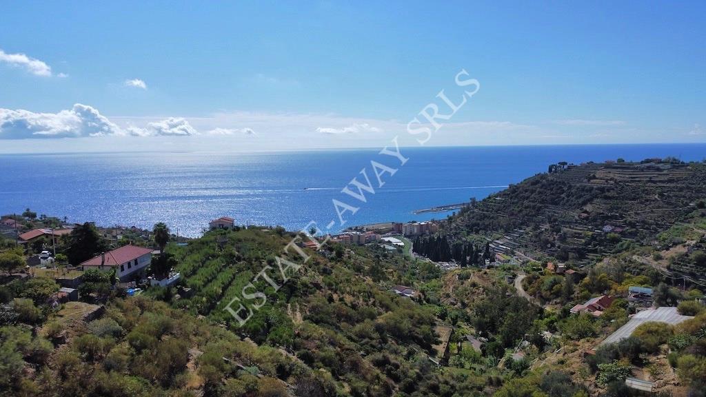 אדמת בנייה עם נוף לים למכירה בבורדיגרה