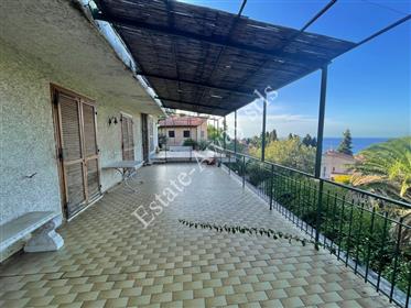Einfamilienhaus mit Meerblick zum Verkauf in Bordighera.