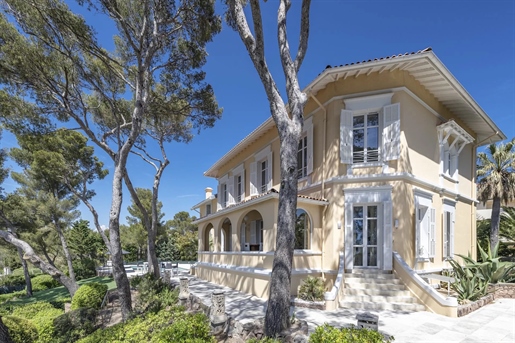 Exceptional property with panoramic sea view - Bay of Saint Raphael, secure domain