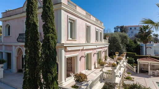 Magnificent property close to the sea in Cap D'Antibes.