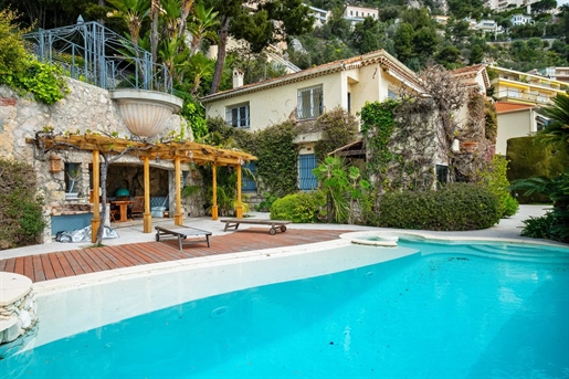"Charming Villa with Panoramic Sea View in Villefranche"