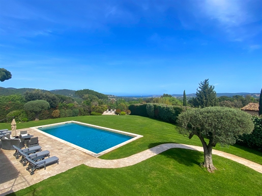 Exceptional Property With Panoramic Sea View