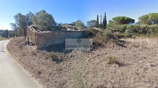 Ruinen im Naturpark (Bordeira)