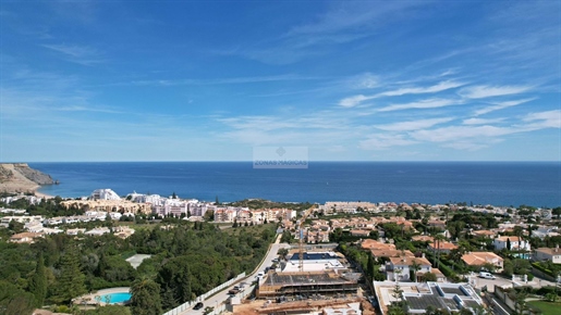 Stedelijk land in Praia da Luz met uitzicht op zee (Monte Lemos)