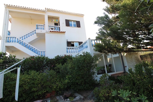 Detached villa with large plot near the sea