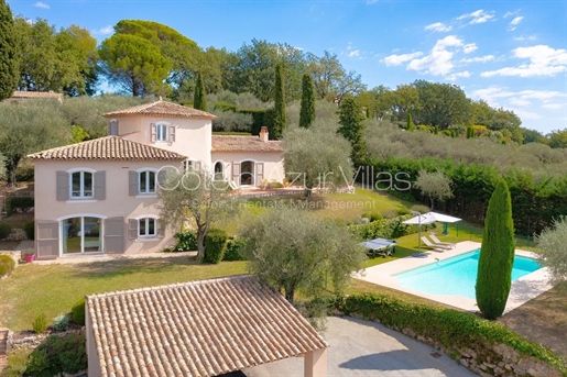 Châteauneuf - Superb property in a dominant position, in total peace and quiet