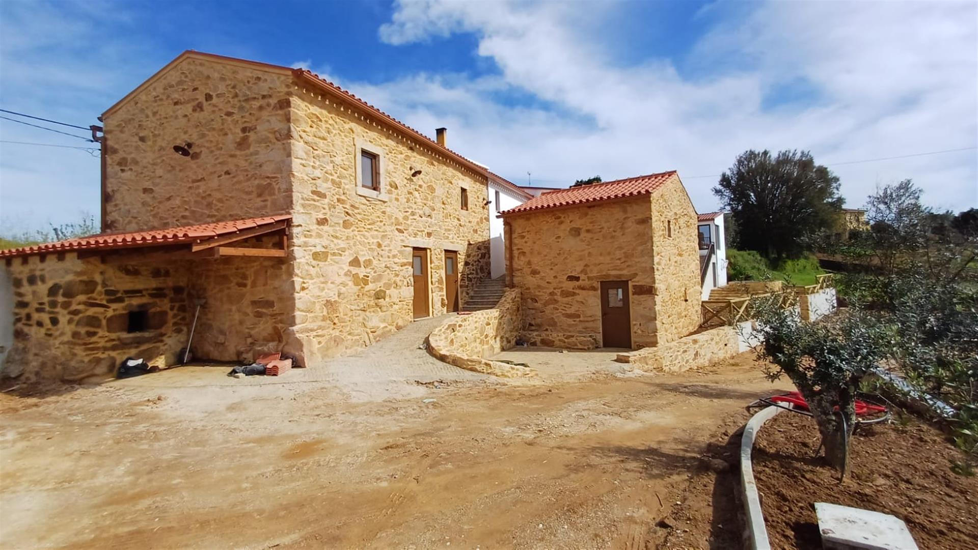 Investment property in the outskirts of Pedrógão Pequeno