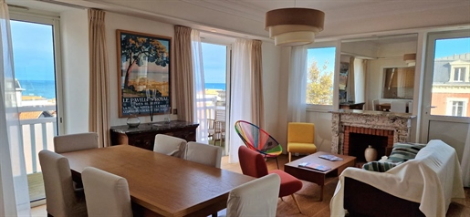 Apartment in the heart of Les Halles de Biarritz with Ocean View