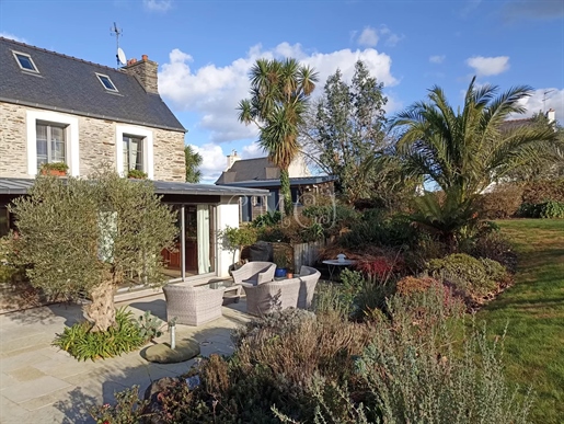 Finistère, Locquirec, vente Maison en pierre avec extensions