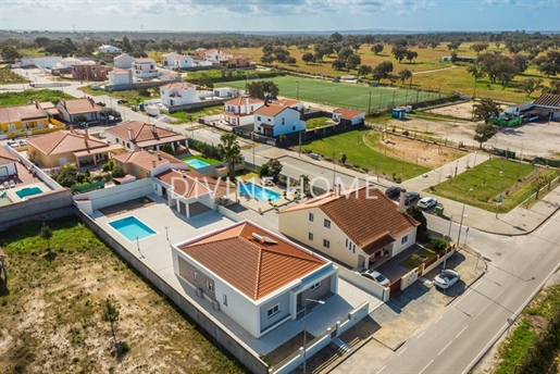 Brand-New, modern 3-bedroom villa with private pool in Vendas Novas
