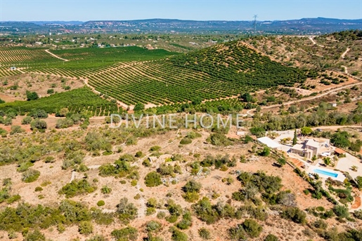 Building plot with stunning views over vineyards in Silves