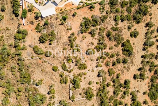 Building plot with stunning views over vineyards in Silves