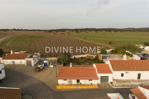 "Charming Alentejo Semi-Detached House with fruit trees and country views in Corte Gafo de Cima"