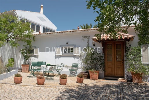 Beautiful, Charming Villa and Annex in a Peaceful Setting