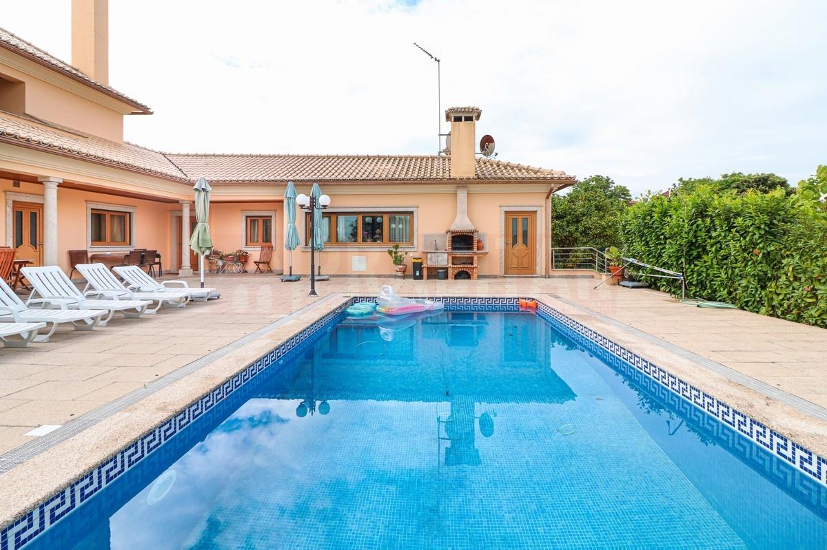 Ten noorden van Coimbra, Fantastische villa met 6 slaapkamers en zwembad, Aveiro, Mealhada