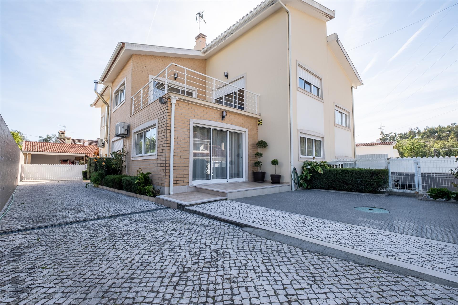 Fantastique maison jumelée de 5 chambres à vendre à Antanhol, Coimbra