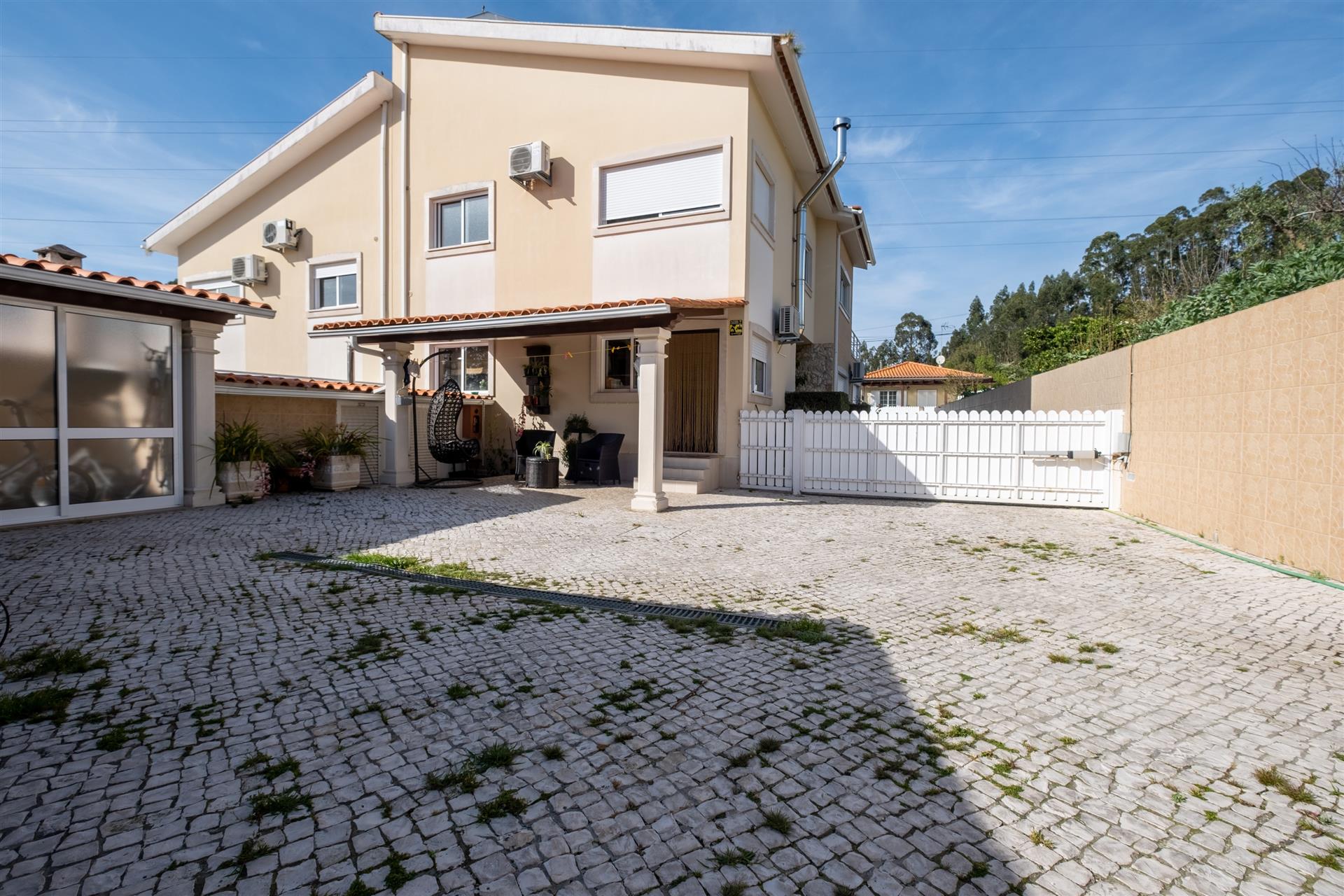 Fantastische halfvrijstaande woning met 5 slaapkamers te koop in Antanhol, Coimbra