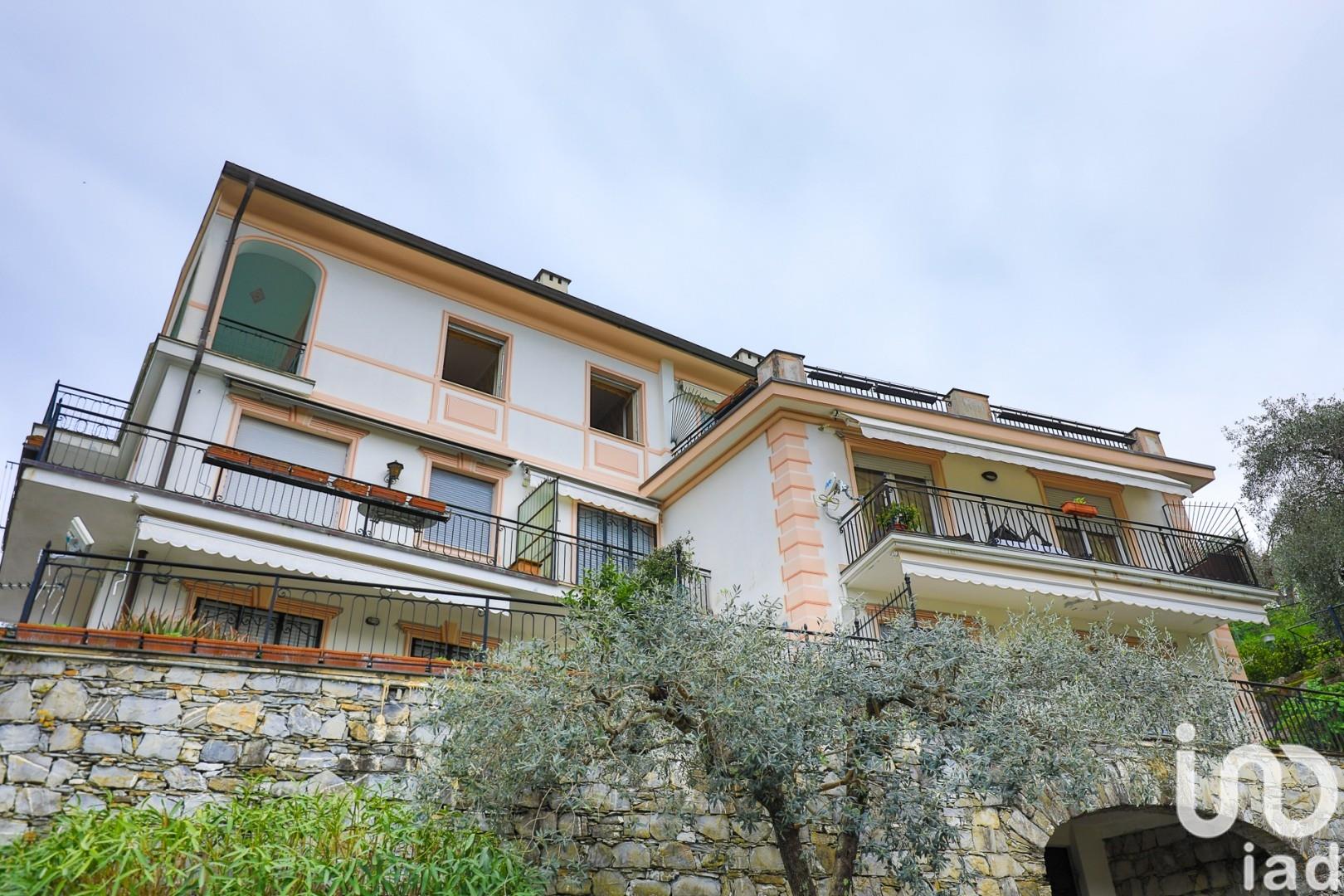 Sale Apartment 163 m² - 4 bedrooms - Rapallo
