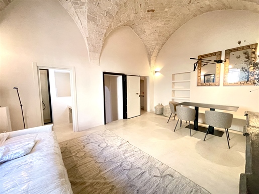 Stunning 2-Bedroom Apartment- In Old Town Carovigno