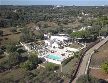 Spacios 9-Room Country Villa With Pool