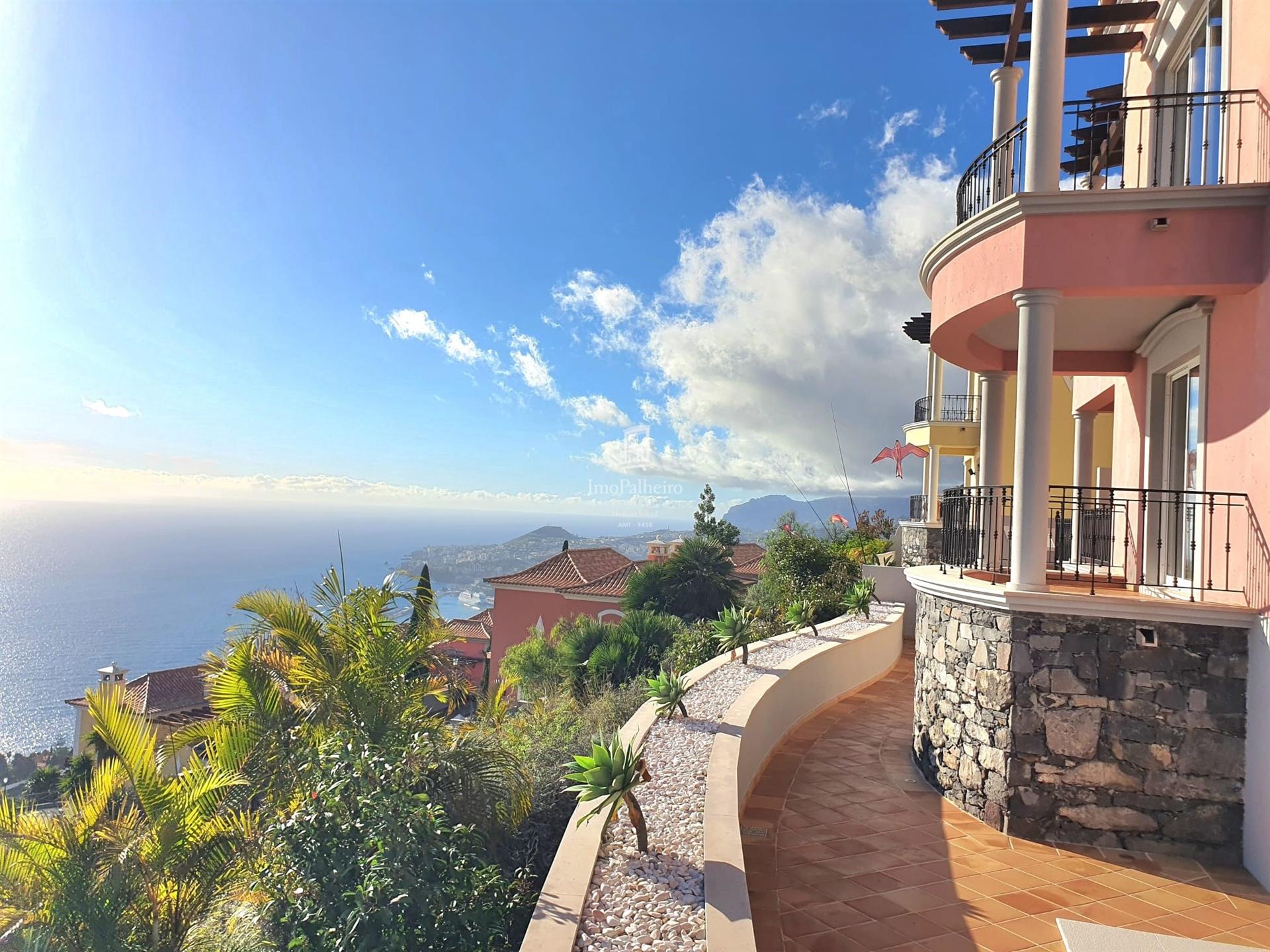 Luxurious Villa with Panoramic Sea Views in Palheiro Village, Funchal.