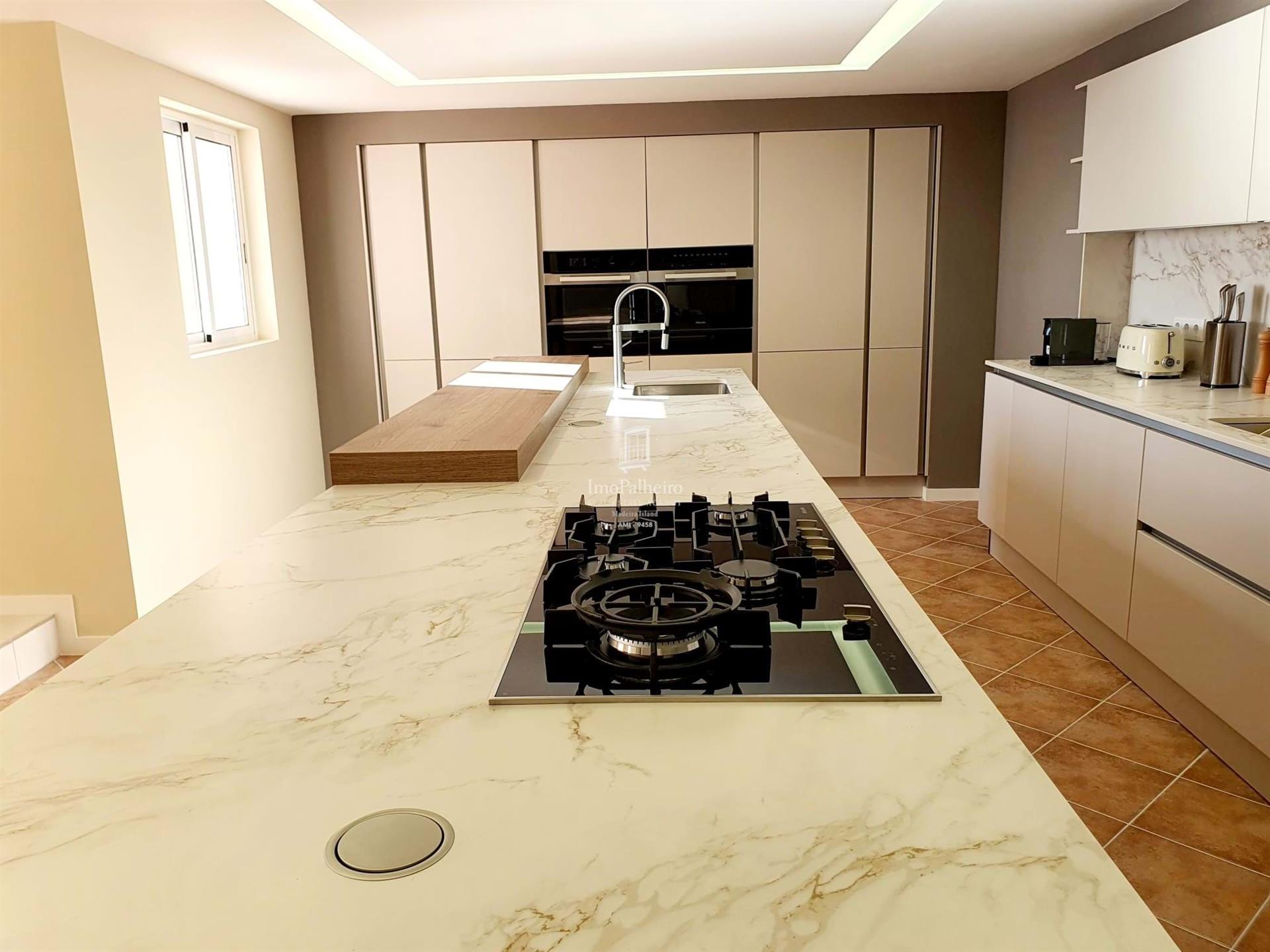 Luxurious Villa with Panoramic Sea Views in Palheiro Village, Funchal.