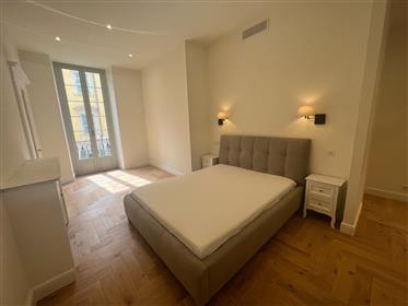Haven van Nice Franse Rivièra 2 slaapkamers appartement volledig gerenoveerd  