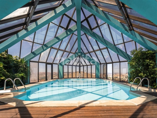 Apartamento Destinto con fabulosas vistas en condominio con piscina