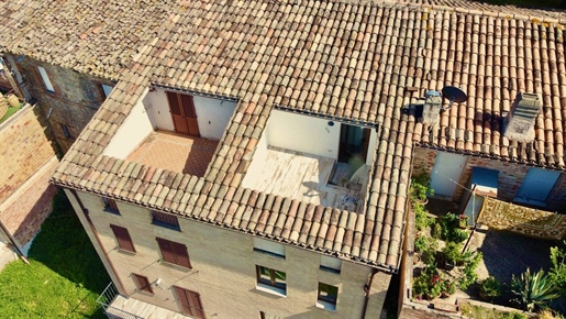 Vrijstaand huis van 170 m2 in Colmurano