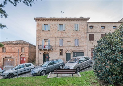 Gebäude/Gebäude von 600 m2 in Civitanova Marche