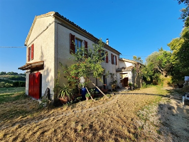 Seoska kuća/Seoska kuća/Dvorište površine 382 m2 u San Severino Marcheu