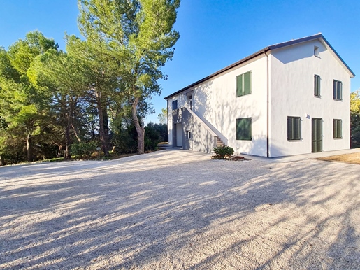 Ländliches/Bauernhaus/Innenhof von 347 m2 in Potenza Picena