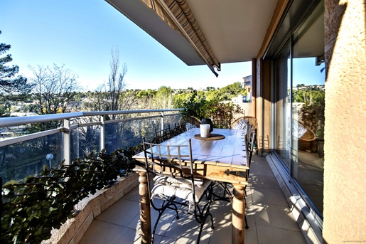 Exclusive: T3 top floor Residence Les Florentines, Carnoux en Provence