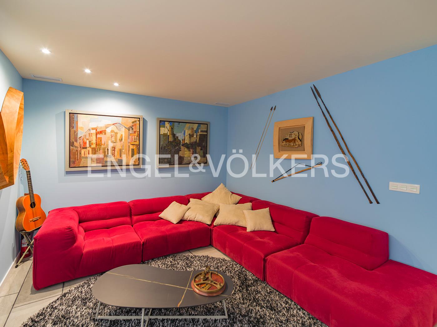 Impressionnant et Exclusif sur l'Esplanade Face au Port