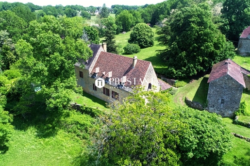 Région Sarlat - Belle maison de campagne 3 hectares, Vallée de la Dordogne - Périgord Noir.