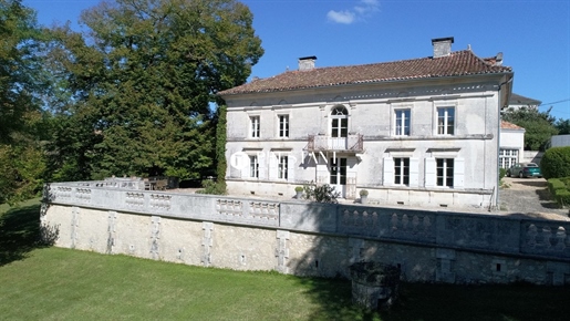 Belle demeure de Xviii proche de Brantôme et Bourdeilles