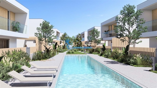 Nieuwe villa's met 3+1 slaapkamers, zwembad en garage, gelegen in Ferreiras