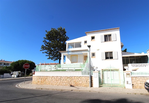 5 bedroom corner house just a few meters from Sº João Beach