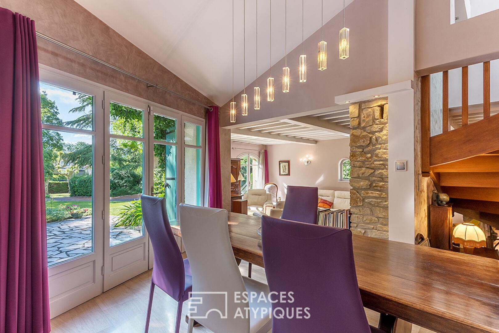 Bright architect-designed house with landscaped garden and swimming pool ? sought-after area in Vale